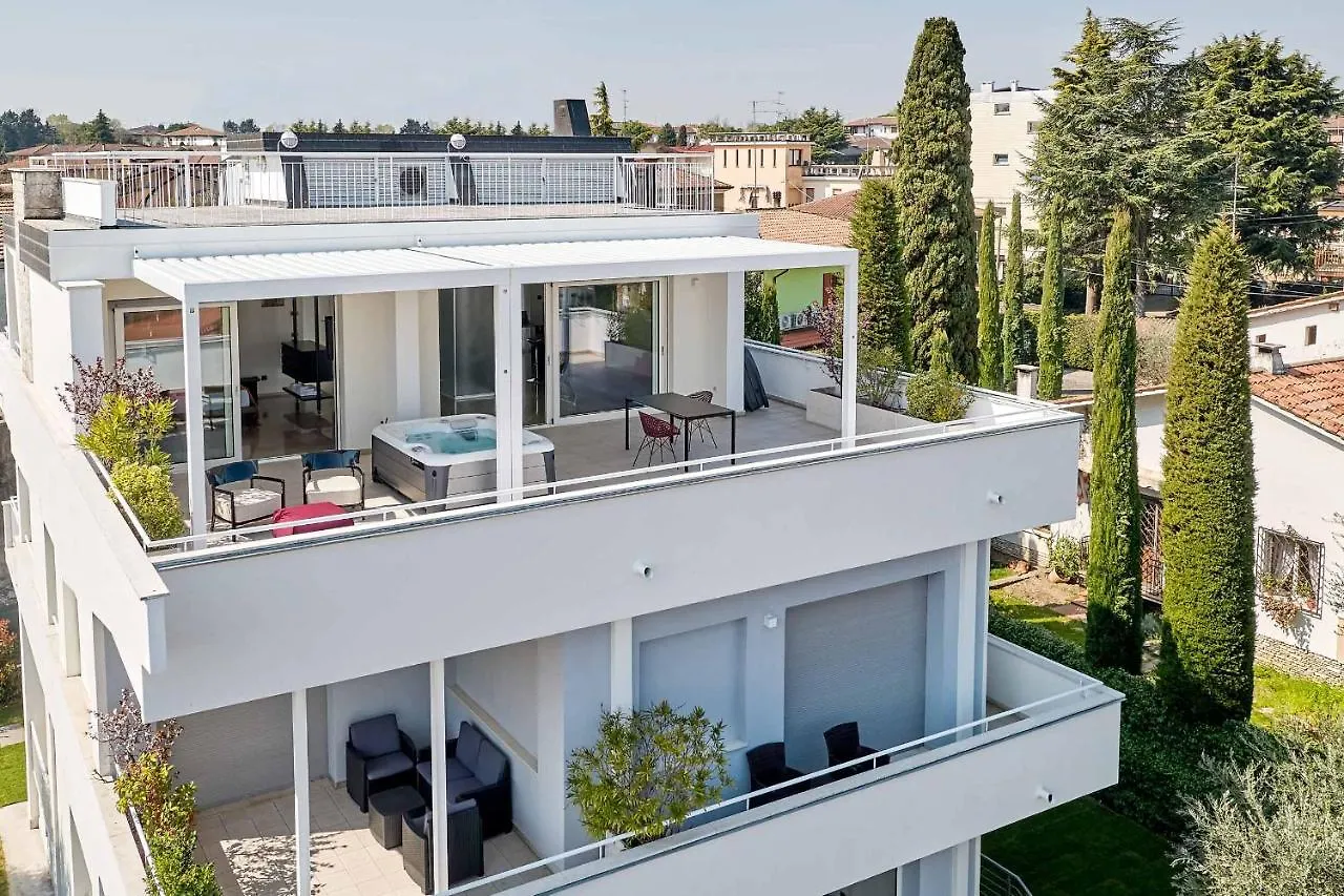 Luxury Suite La Finestra Sul Lago Peschiera del Garda